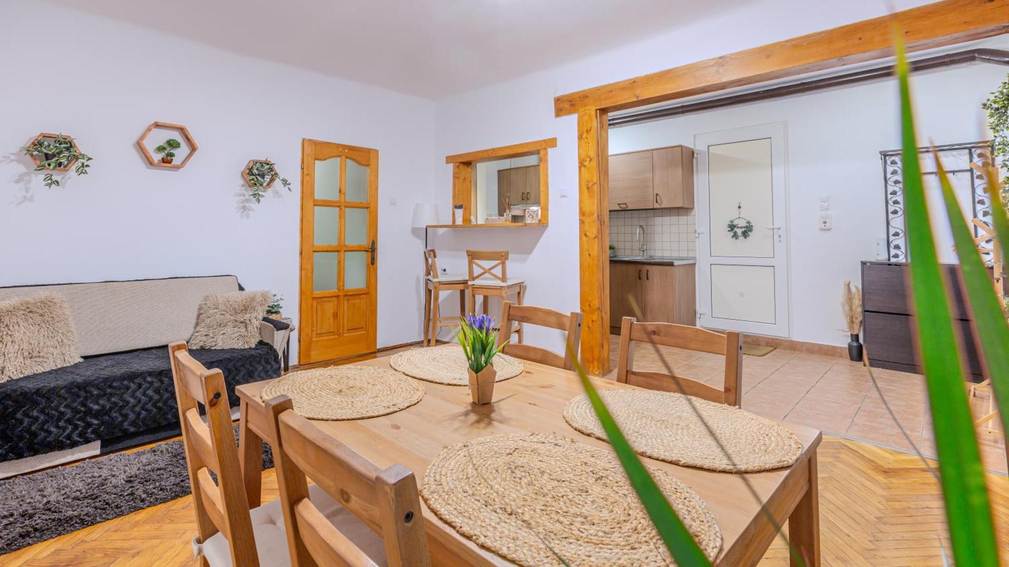 Tree House-Old Town Brasov Apartment Luaran gambar