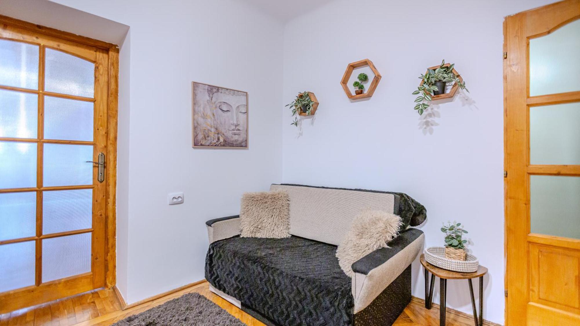 Tree House-Old Town Brasov Apartment Luaran gambar