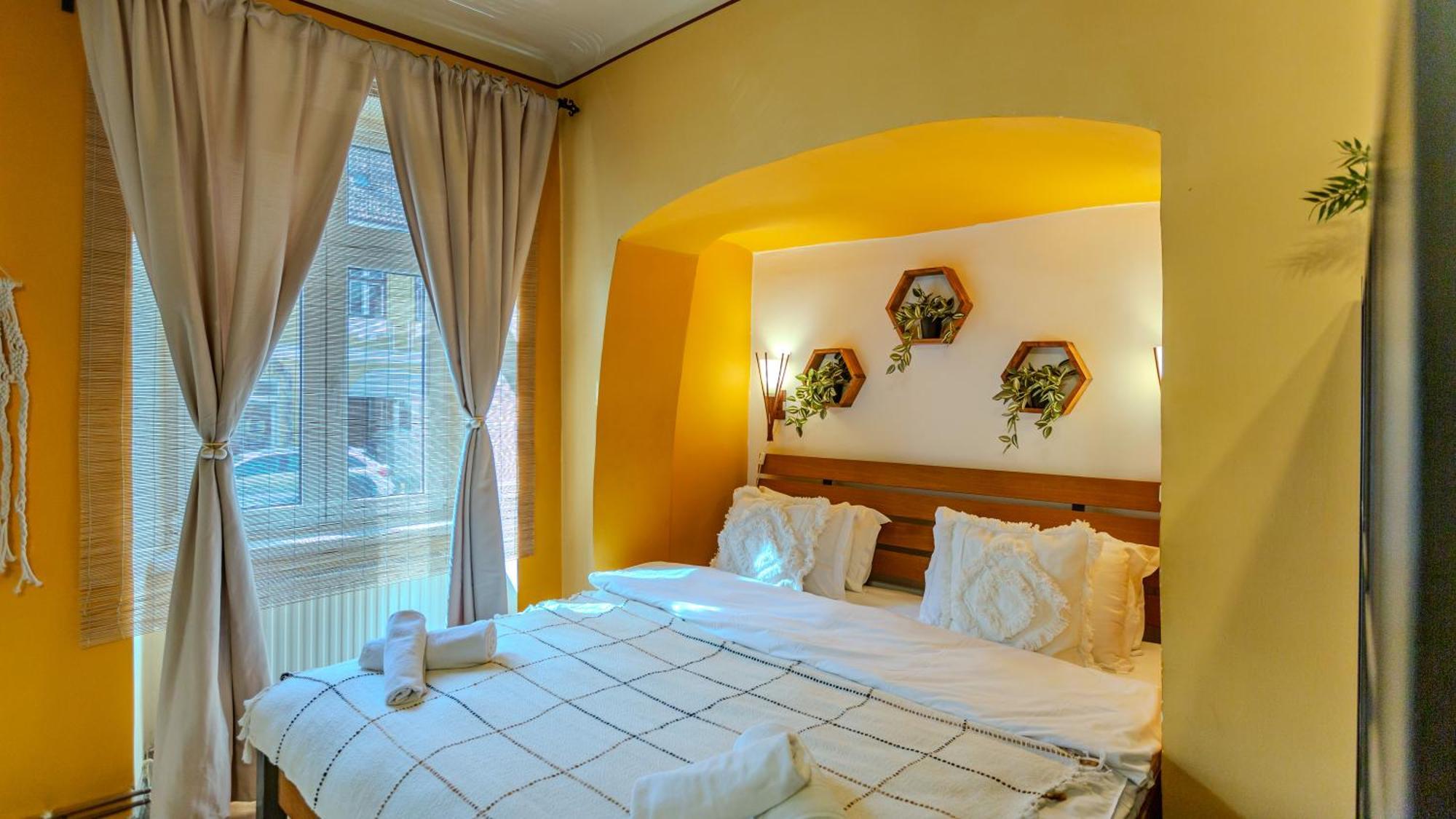 Tree House-Old Town Brasov Apartment Luaran gambar