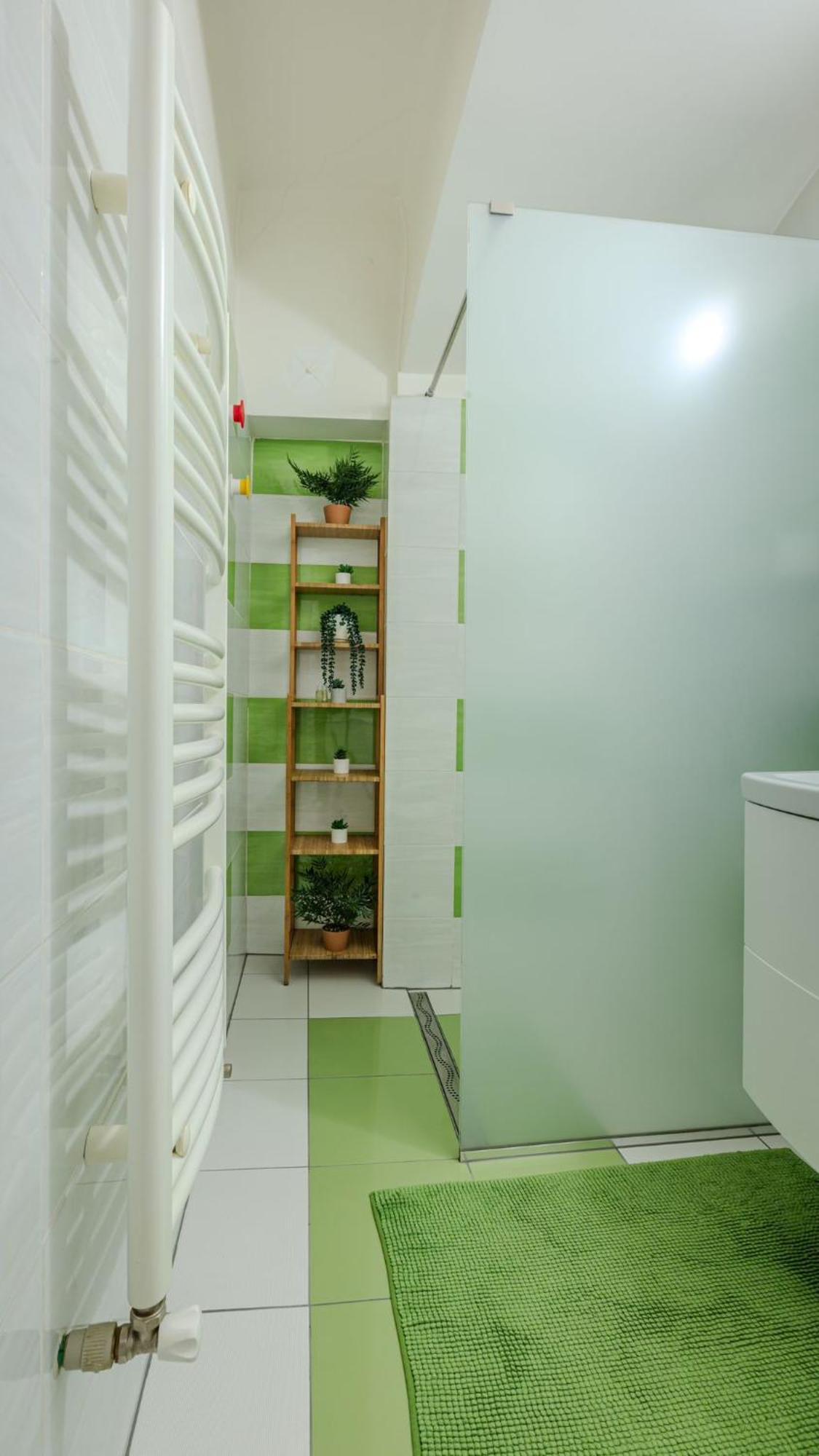Tree House-Old Town Brasov Apartment Luaran gambar